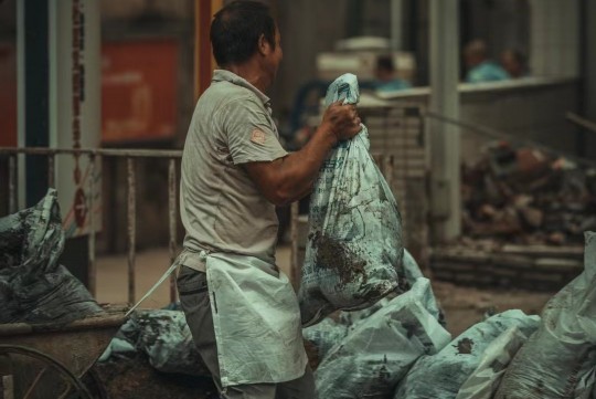 水怪来袭游戏快速入口指南，一键直达冒险世界